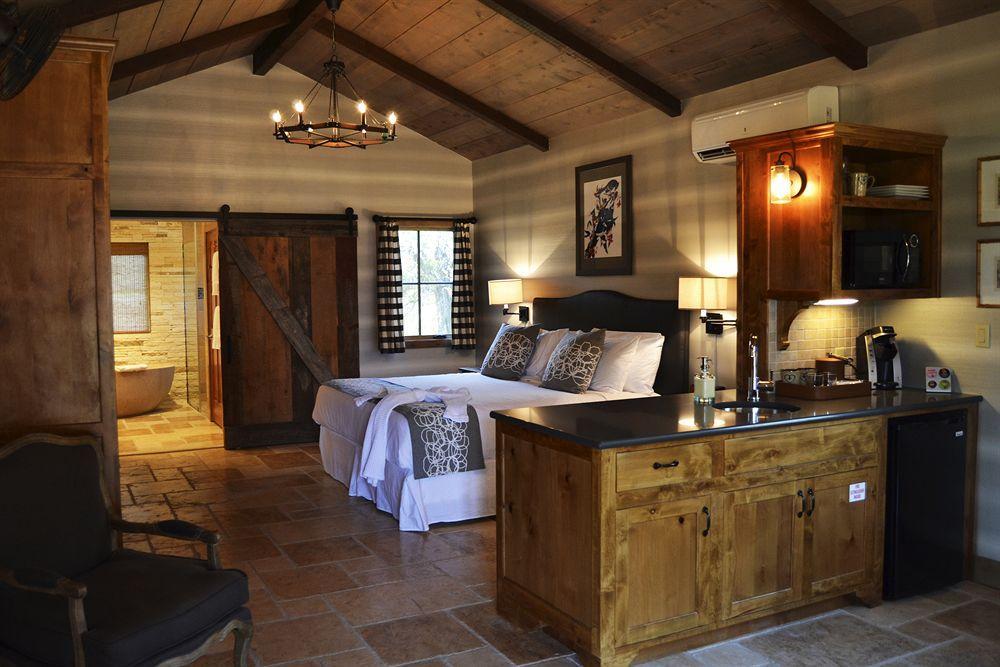 Camp Lucy Otel Dripping Springs Dış mekan fotoğraf